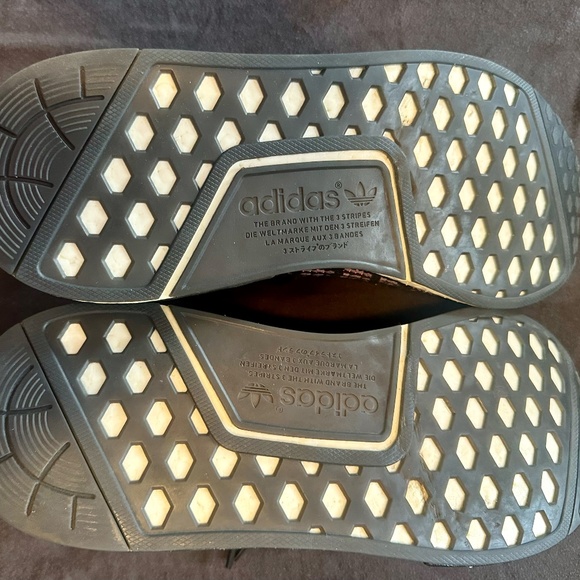 Adidas NMD R1 STLT Primeknit  'Core Black/Grey Four/Solar Pink' men's size 13 - Picture 4 of 7